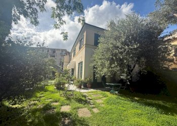 Giardino - Villa via Angelo Carrara, Genova (zona Quarto) - foto 8