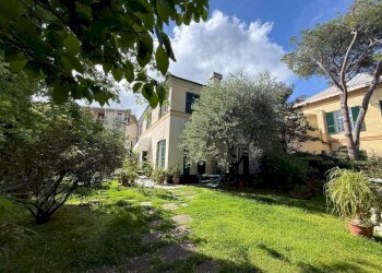 Giardino - Villa via Angelo Carrara, Genova (zona Quarto) - foto 10