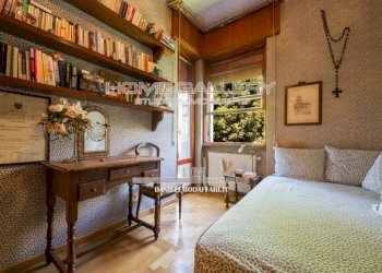 Camera da letto - Apartment viale Quartara, Genova (neighborhood Quarto) - photo 24