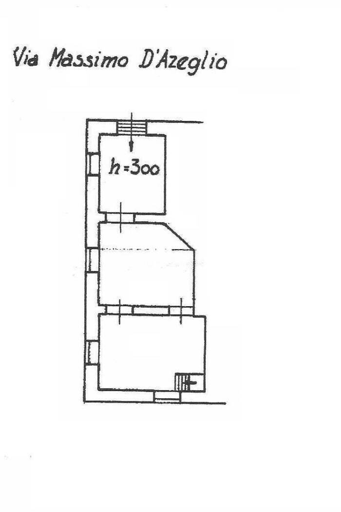 Magazzino via Massimo d'Azeglio, 15r, Genova (zona Sampierdarena) - planimetria 1
