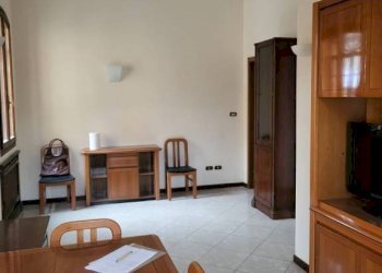 Soggiorno - Appartamento via Emilia Ponente, 322, Bologna (zona Borgo Panigale) - foto 3