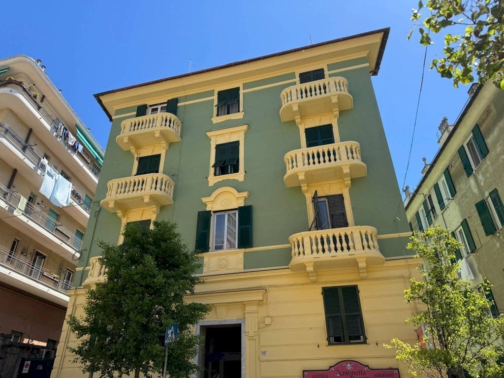 Facciata - Three-room apartment viale Carlo Canepa, 13, Genova (neighborhood Sestri Ponente) - photo 1