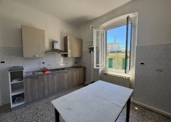 Cucina - Trilocale viale Carlo Canepa, 13, Genova (zona Sestri Ponente) - foto 10