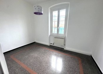 Camera da letto - Trilocale viale Carlo Canepa, 13, Genova (zona Sestri Ponente) - foto 13