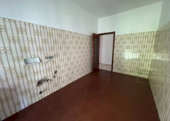 Cucina - Three-room apartment via Camillo Vianson, 20, Genova (neighborhood Pegli) - photo 6