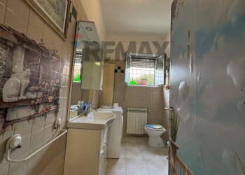 Bagno - Bilocale Via Anagnina
 
331, Roma - foto 13