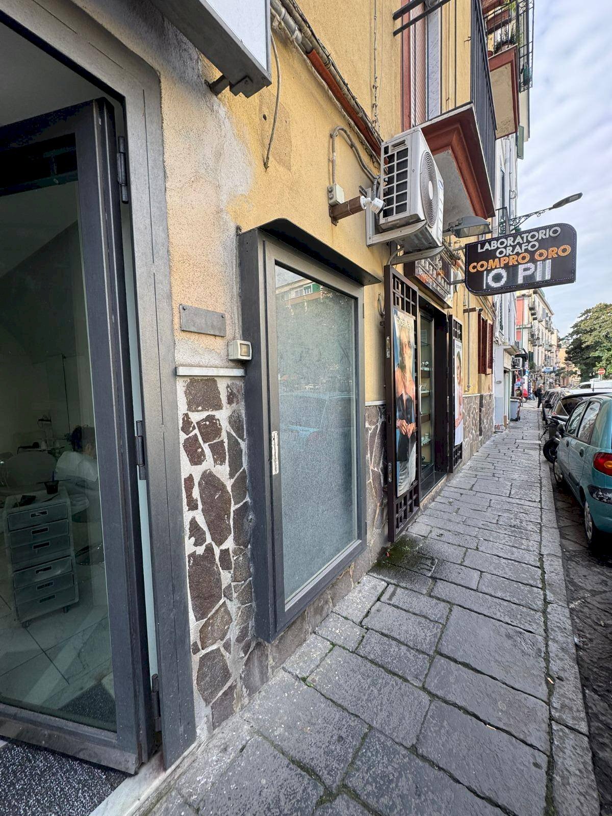 Foto 1 - Locale Commerciale Via Don Luigi Sturzo, Napoli - foto 1