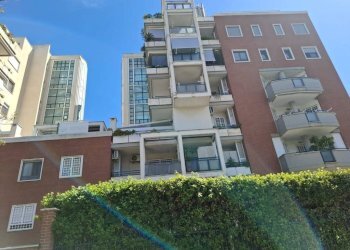 Facciata - Two-room apartment via Durban, 20, Roma (neighborhood Torrino) - photo 2