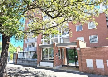Facciata - Bilocale via Durban, 20, Roma (zona Torrino) - foto 28