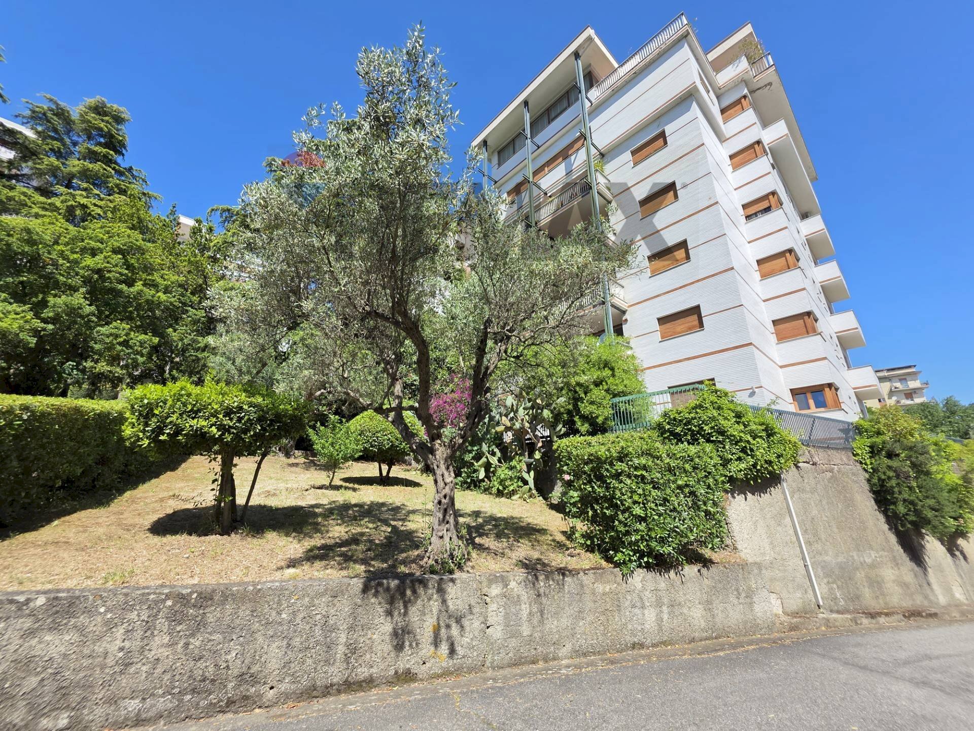 Edificio all\'aperto - Appartamento Viale della Repubblica
293/A, Cosenza - foto 2
