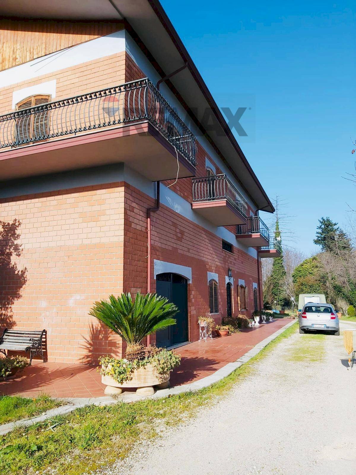 Casa all\'aperto - Villa c/da Donnici Inferiore
 
snc, Cosenza - foto 1