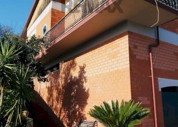 Casa all\'aperto - Villa c/da Donnici Inferiore
 
snc, Cosenza - foto 6
