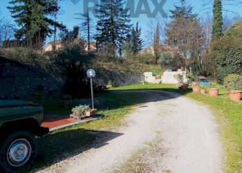 Giardino - Villa c/da Donnici Inferiore
 
snc, Cosenza - foto 17