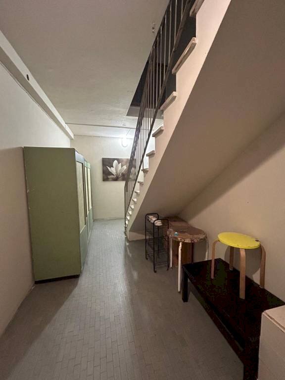Interno non residenziale - Quadrilocale via delle Belle Arti, 42, Bologna (zona Irnerio) - foto 1
