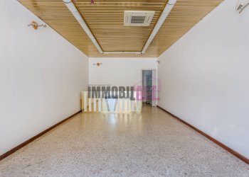 Foto 4 - Commercial Premises Via Emilia All'ospizio
 
66, Reggio nell'Emilia - photo 4