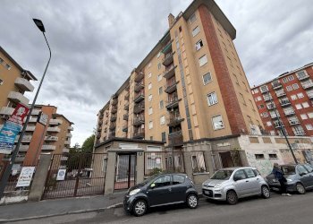 appartamento in vendita con balcone milano via bar - Appartamento via Bari, Milano (zona Barona) - foto 2