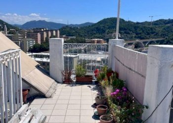 Terrazzo - Appartamento via Francesco Ravaschio, 109, Genova (zona Sestri Ponente) - foto 3