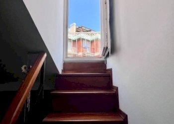 Scala - Appartamento via Francesco Ravaschio, 109, Genova (zona Sestri Ponente) - foto 9