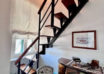 Scala - Appartamento via Francesco Ravaschio, 109, Genova (zona Sestri Ponente) - foto 15