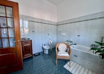Bagno - Appartamento via Francesco Ravaschio, 109, Genova (zona Sestri Ponente) - foto 21