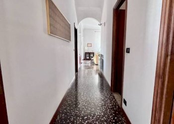 Corridoio - Appartamento via Francesco Ravaschio, 109, Genova (zona Sestri Ponente) - foto 22