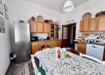Cucina - Appartamento via Francesco Ravaschio, 109, Genova (zona Sestri Ponente) - foto 29
