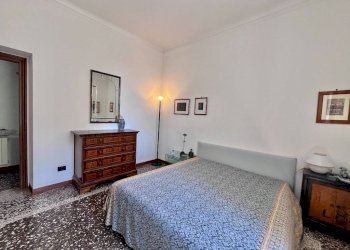 Camera da letto - Appartamento via Francesco Ravaschio, 109, Genova (zona Sestri Ponente) - foto 47