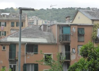Facciata - Appartamento all'asta via Caderiva, 30, Genova (zona Marassi) - foto 1