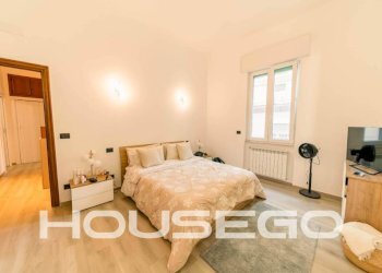 Camera da letto - Three-room apartment via Giacinto Caldesi, 9, Genova (neighborhood Pegli) - photo 11