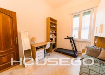 Camera da letto - Three-room apartment via Giacinto Caldesi, 9, Genova (neighborhood Pegli) - photo 17