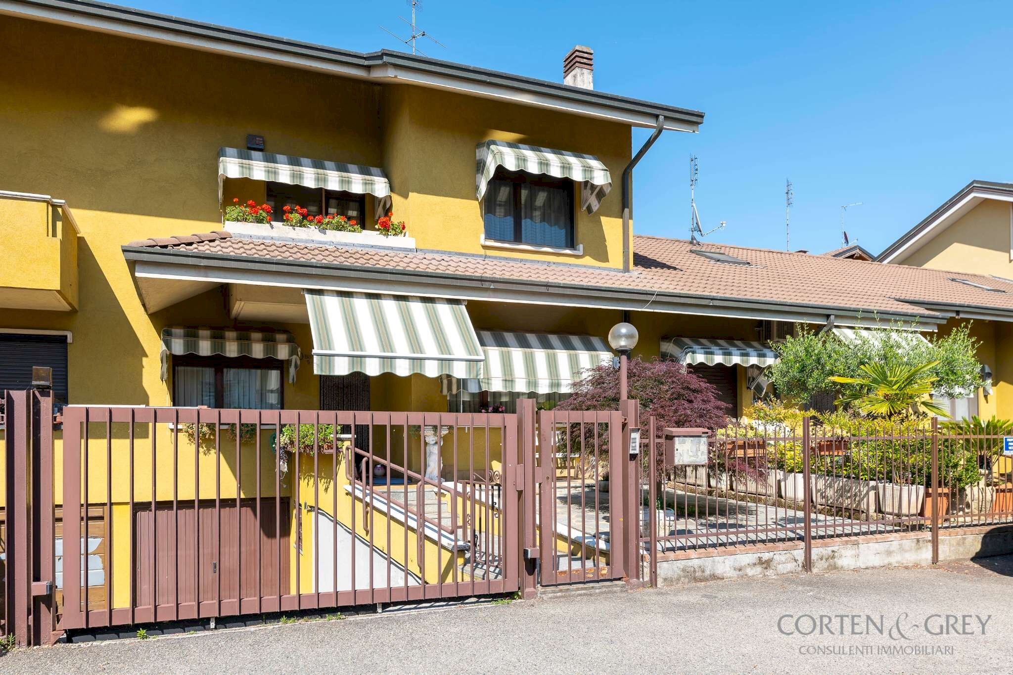 p1ee7187 - Villa a Schiera strada San Mauro, 210 bis, Torino (zona Bertolla) - foto 1