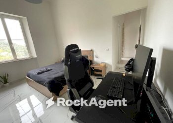 Camera da letto - Bilocale via del Castellaccio, 40, Livorno - foto 14