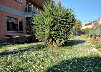 Giardino - Quadrilocale via Filippo Barigioni, Roma (zona Villaggio Azzurro) - foto 14