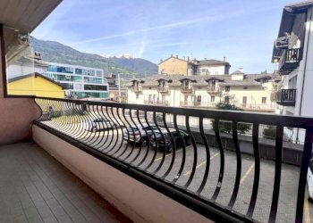 Two-room apartment Via Carrel, Aosta - photo 2