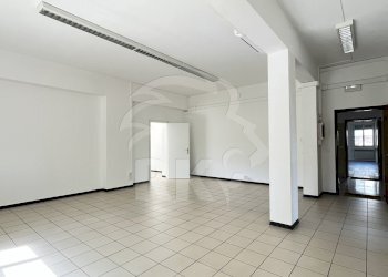IMG_0502.jpg - Office Via Alfieri Maserati 3, Bologna (neighborhood San Donato) - photo 2