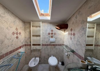 32 - Two-room apartment Piazza della Costituente 8, Ventimiglia - photo 25