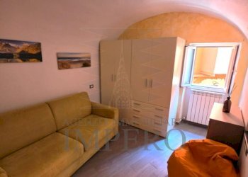 5 - Two-room apartment Salita alle Mura 30, Ventimiglia - photo 4