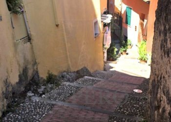10 - Two-room apartment Salita alle Mura 30, Ventimiglia - photo 11