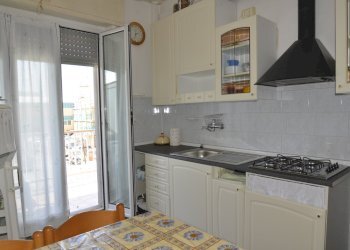 RIF 870-24 - Three-room apartment Via Aurelia 7, Vado Ligure - photo 2