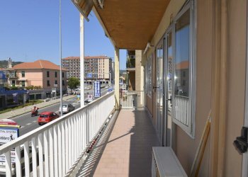 RIF 870-12 - Three-room apartment Via Aurelia 7, Vado Ligure - photo 12
