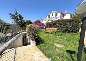 CORTE CONDOMINIALE - Two-room apartment Via N. Paganini 46, Pietra Ligure - photo 24