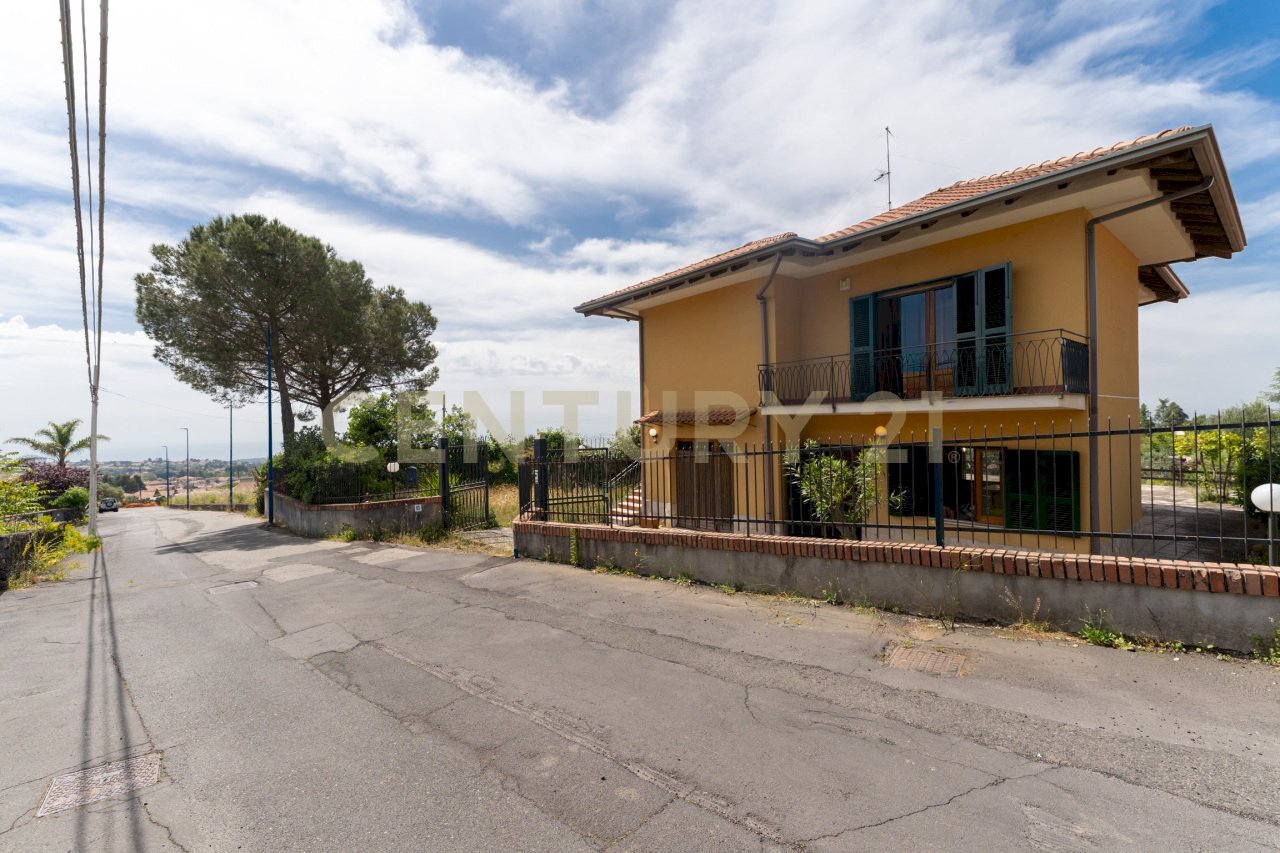 Villa Pedara (1) - Villa Via San Giuseppe 63, Pedara - photo 1
