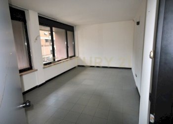 stanza (3).jpg - Ufficio Via Adriano Cristofoli 40, Verona (zona Borgo Milano) - foto 5