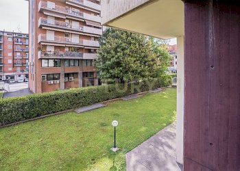 GIARDINO INTERNO FOTO104 (90) - Ufficio Via Adriano Cristofoli 40, Verona (zona Borgo Milano) - foto 11