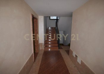 parte condominiale.jpg - Ufficio Via Adriano Cristofoli 40, Verona (zona Borgo Milano) - foto 4