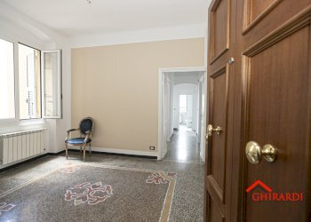 1.0 ingresso.jpg - Appartamento Genova (zona Sestri Ponente) - foto 2