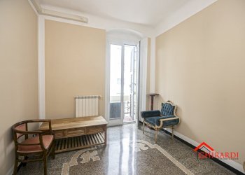 3.1 camera1.jpg - Appartamento Genova (zona Sestri Ponente) - foto 12
