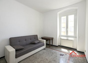 4.2 camera2.jpg - Appartamento Genova (zona Sestri Ponente) - foto 17