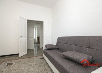 4.4 camera2.jpg - Appartamento Genova (zona Sestri Ponente) - foto 19