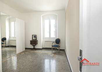 6.0 camera4.jpg - Appartamento Genova (zona Sestri Ponente) - foto 25